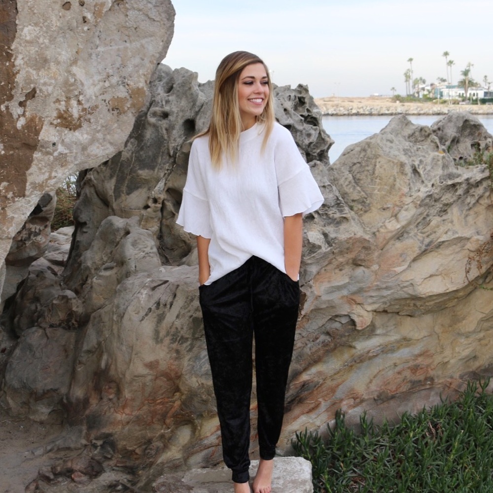white crinkled top - Picture 5 of 5